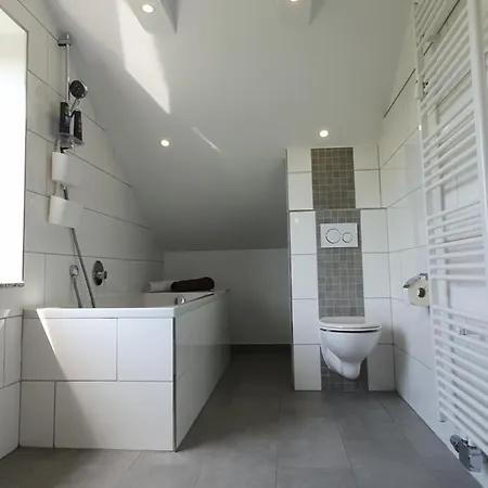 Ruhige Und Moderne 2-zi. Apartment Kulsheim